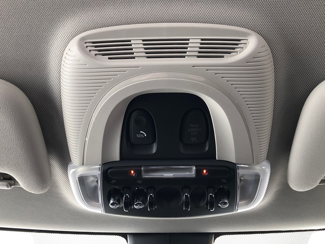 fotoG 17 del MINI MINI 5 Puertas Cooper 100 kW (136 CV) 136cv Gasolina del 2024 en Madrid
