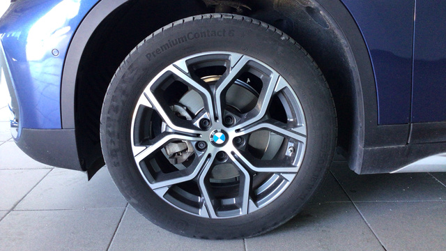 BMW X1 sDrive18i color Azul. Año 2021. 103KW(140CV). Gasolina. En concesionario BYmyCAR Madrid - Alcalá de Madrid