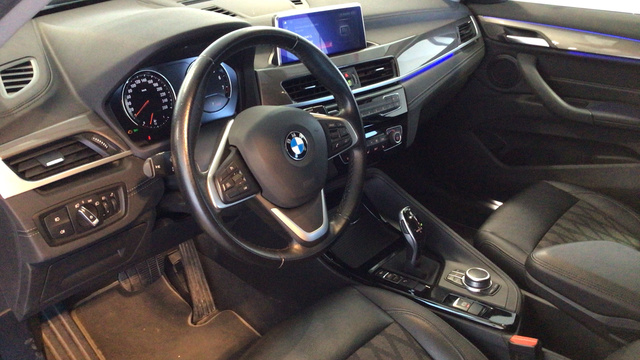 BMW X1 sDrive18i color Azul. Año 2021. 103KW(140CV). Gasolina. En concesionario BYmyCAR Madrid - Alcalá de Madrid
