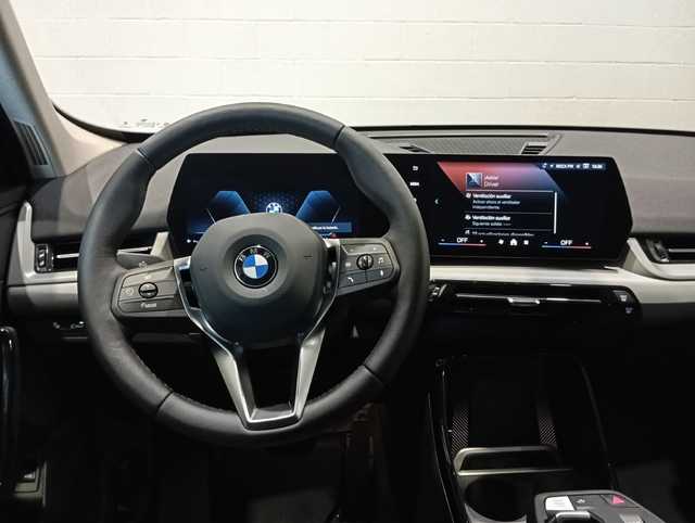 BMW X1 sDrive18i color Negro. Año 2024. 100KW(136CV). Gasolina. En concesionario Motor Munich - Terrassa - VO de Barcelona