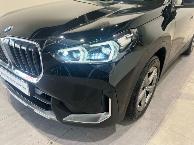 BMW X1 sDrive18d color Negro. Año 2023. 110KW(150CV). Diésel. En concesionario Motor Munich - Terrassa - VO de Barcelona
