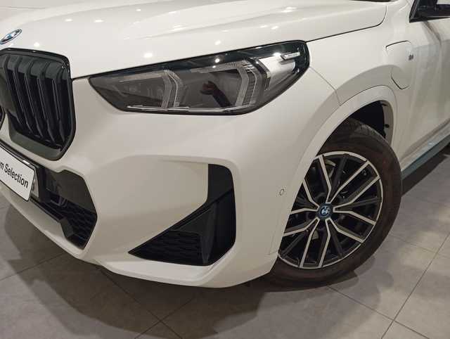 BMW X1 xDrive25e color Blanco. Año 2024. 180KW(245CV). Híbrido Electro/Gasolina. En concesionario Motor Munich - Terrassa - VO de Barcelona