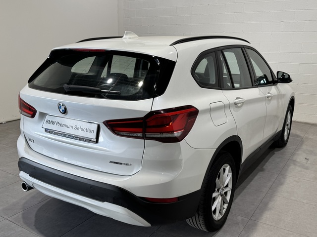 BMW X1 sDrive18i color Blanco. Año 2020. 103KW(140CV). Gasolina. En concesionario MOTOR MUNICH S.A.U  - Terrassa de Barcelona
