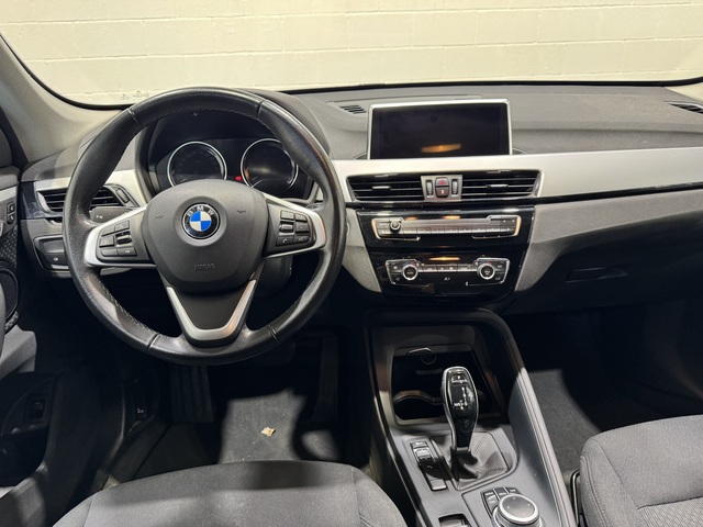 BMW X1 sDrive18i color Blanco. Año 2020. 103KW(140CV). Gasolina. En concesionario MOTOR MUNICH S.A.U  - Terrassa de Barcelona