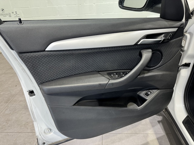 BMW X1 sDrive18i color Blanco. Año 2020. 103KW(140CV). Gasolina. En concesionario MOTOR MUNICH S.A.U  - Terrassa de Barcelona