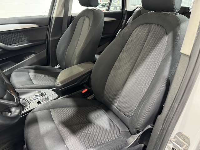 BMW X1 sDrive18i color Blanco. Año 2020. 103KW(140CV). Gasolina. En concesionario MOTOR MUNICH S.A.U  - Terrassa de Barcelona
