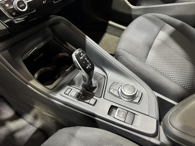 BMW X1 sDrive18i color Blanco. Año 2020. 103KW(140CV). Gasolina. En concesionario MOTOR MUNICH S.A.U  - Terrassa de Barcelona