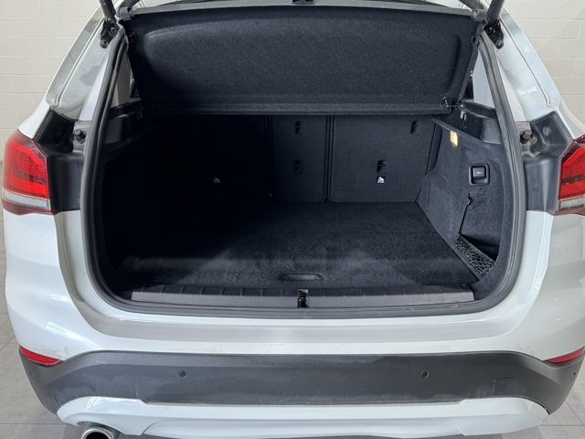 BMW X1 sDrive18i color Blanco. Año 2020. 103KW(140CV). Gasolina. En concesionario MOTOR MUNICH S.A.U  - Terrassa de Barcelona