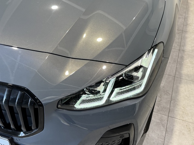 BMW Serie 2 220i Active Tourer color Gris. Año 2024. 125KW(170CV). Gasolina. En concesionario Motor Munich - Terrassa - VO de Barcelona