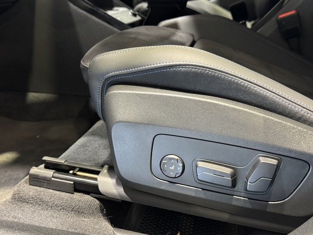 BMW Serie 2 220i Active Tourer color Gris. Año 2024. 125KW(170CV). Gasolina. En concesionario Motor Munich - Terrassa - VO de Barcelona