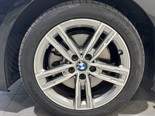 BMW Serie 1 118d color Negro. Año 2024. 110KW(150CV). Diésel. En concesionario MOTOR MUNICH S.A.U  - Terrassa de Barcelona