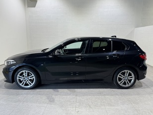 Fotos de BMW Serie 1 118d color Negro. Año 2024. 110KW(150CV). Diésel. En concesionario Motor Munich - Terrassa - VO de Barcelona