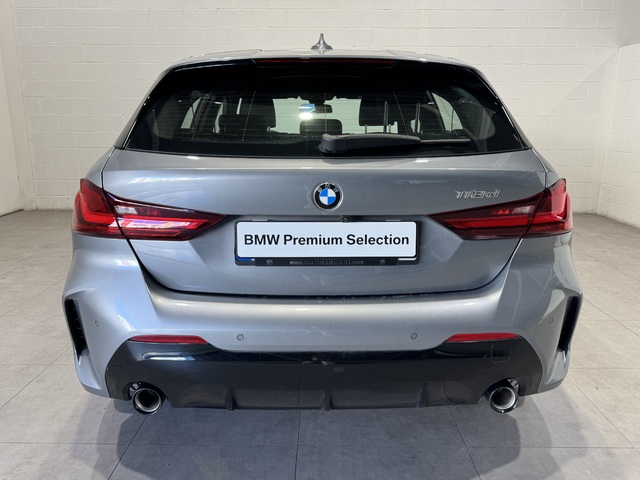 BMW Serie 1 118d color Gris. Año 2023. 110KW(150CV). Diésel. En concesionario MOTOR MUNICH S.A.U  - Terrassa de Barcelona