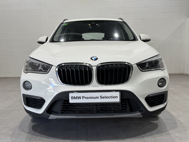 BMW X1 sDrive18i color Blanco. Año 2019. 103KW(140CV). Gasolina. En concesionario Motor Munich - Terrassa - VO de Barcelona