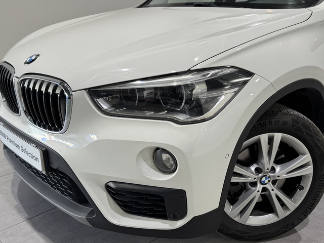 BMW X1 sDrive18i color Blanco. Año 2019. 103KW(140CV). Gasolina. En concesionario Motor Munich - Terrassa - VO de Barcelona