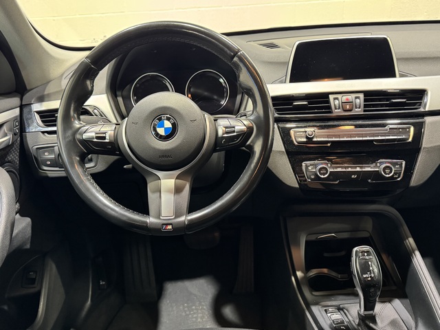 BMW X1 sDrive18i color Blanco. Año 2019. 103KW(140CV). Gasolina. En concesionario Motor Munich - Terrassa - VO de Barcelona