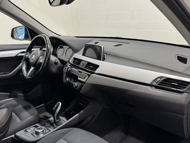 BMW X1 sDrive18i color Blanco. Año 2019. 103KW(140CV). Gasolina. En concesionario Motor Munich - Terrassa - VO de Barcelona