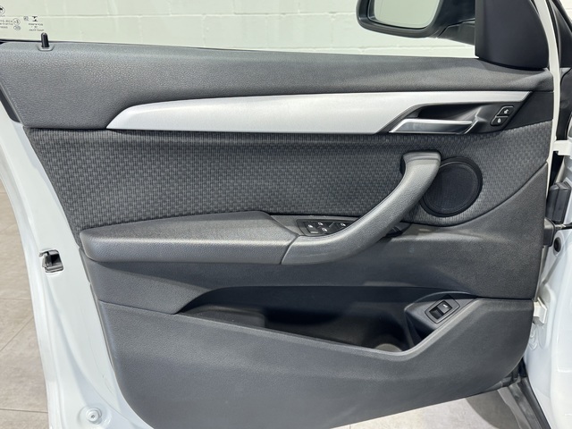 BMW X1 sDrive18i color Blanco. Año 2019. 103KW(140CV). Gasolina. En concesionario Motor Munich - Terrassa - VO de Barcelona