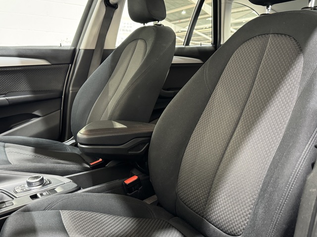 BMW X1 sDrive18i color Blanco. Año 2019. 103KW(140CV). Gasolina. En concesionario Motor Munich - Terrassa - VO de Barcelona