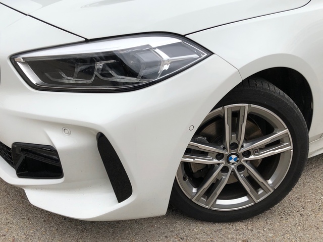 BMW Serie 1 118d color Blanco. Año 2020. 110KW(150CV). Diésel. En concesionario Auto Premier, S.A. - ALCALÁ DE HENARES de Madrid