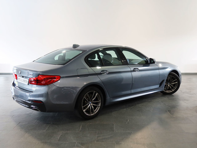 BMW Serie 5 540i color Azul. Año 2019. 250KW(340CV). Gasolina. En concesionario Autogal de Ourense