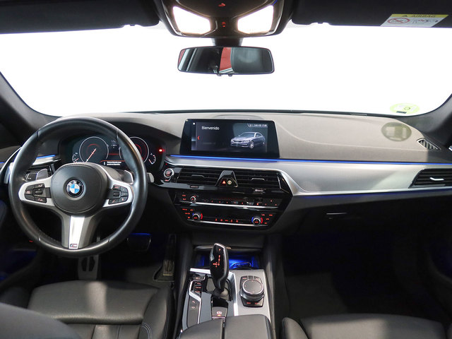 BMW Serie 5 540i color Azul. Año 2019. 250KW(340CV). Gasolina. En concesionario Autogal de Ourense