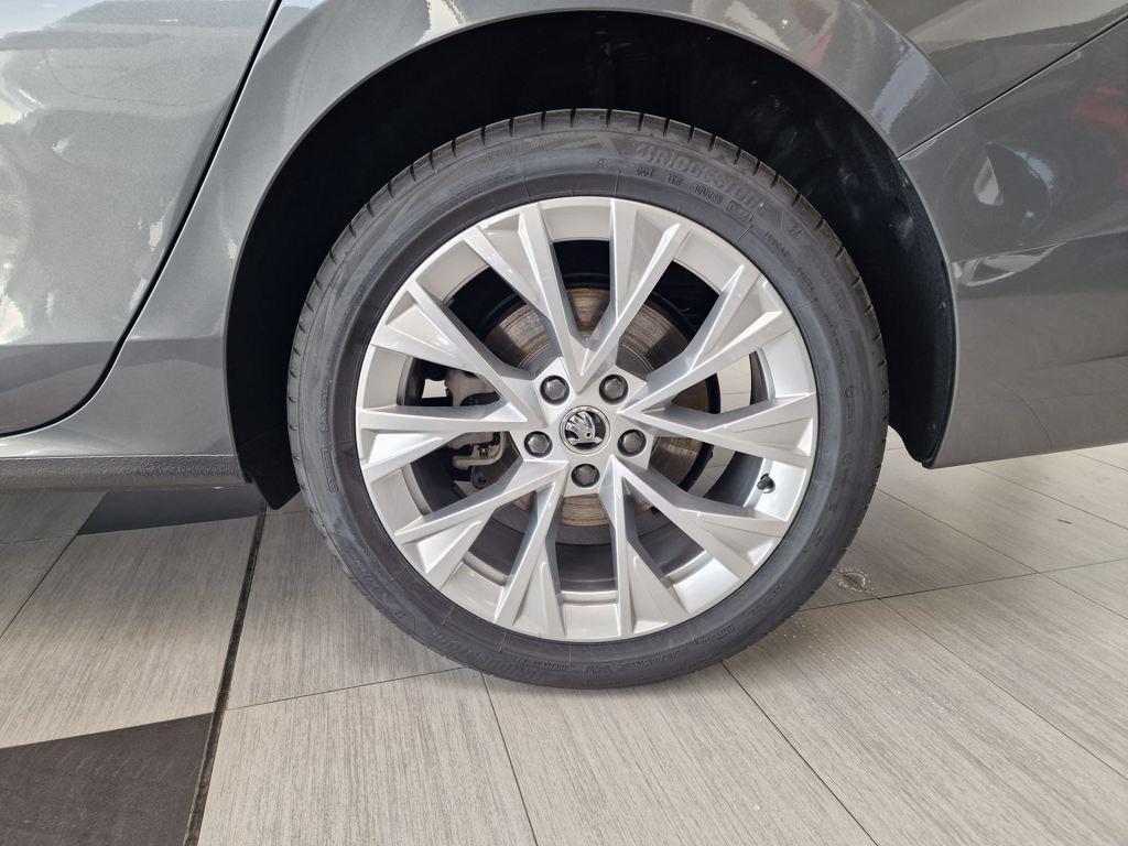 1.5 TSI m-HEV Selection DSG 110 kW (150 CV)