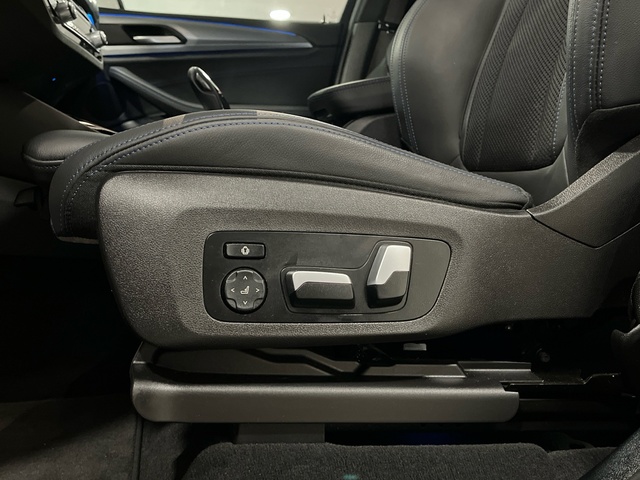 BMW X3 xDrive30e color Gris. Año 2021. 215KW(292CV). Híbrido Electro/Gasolina. En concesionario Engasa S.A. de Valencia