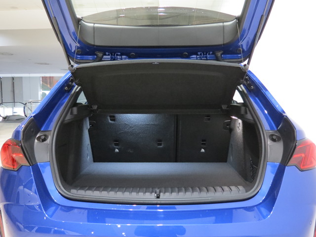 BMW Serie 1 120d color Azul. Año 2025. 120KW(163CV). Diésel. En concesionario FINESTRAT Automoviles Fersan, S.A. de Alicante