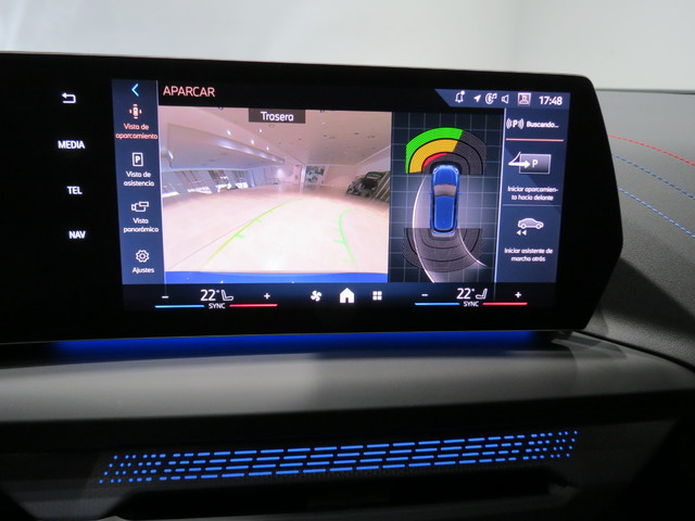 BMW Serie 1 120d color Azul. Año 2025. 120KW(163CV). Diésel. En concesionario FINESTRAT Automoviles Fersan, S.A. de Alicante