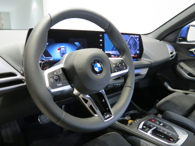 BMW Serie 1 120d color Azul. Año 2025. 120KW(163CV). Diésel. En concesionario FINESTRAT Automoviles Fersan, S.A. de Alicante