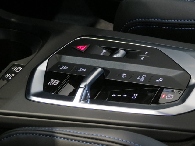 BMW Serie 1 120d color Azul. Año 2025. 120KW(163CV). Diésel. En concesionario FINESTRAT Automoviles Fersan, S.A. de Alicante