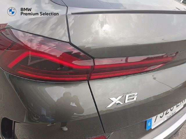 BMW X6 xDrive30d color Marrón. Año 2020. 210KW(286CV). Diésel. En concesionario Adler Motor S.L. TOLEDO de Toledo
