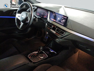 BMW Serie 1 118d color Blanco. Año 2024. 110KW(150CV). Diésel. En concesionario Marmotor de Las Palmas
