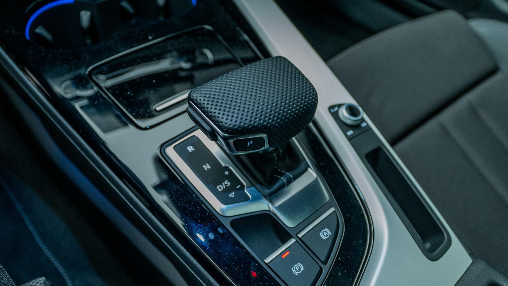 Black line 40 TFSI 150 kW (204 CV) S tronic