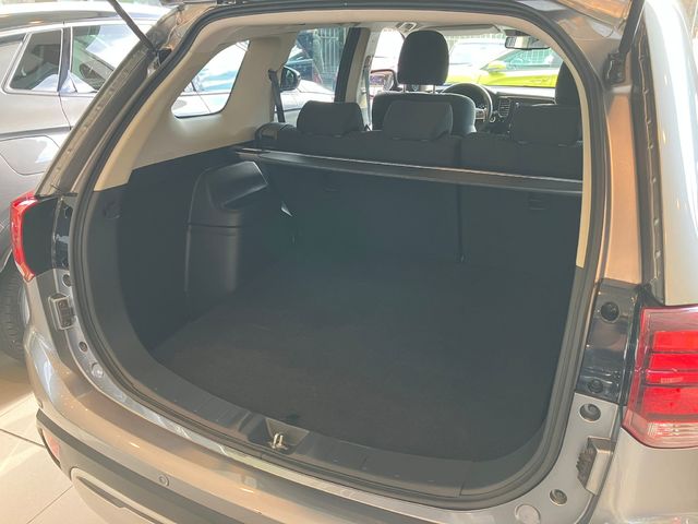 Mitsubishi Outlander 200 MPI Motion 2WD CVT 110 kW (150 CV)