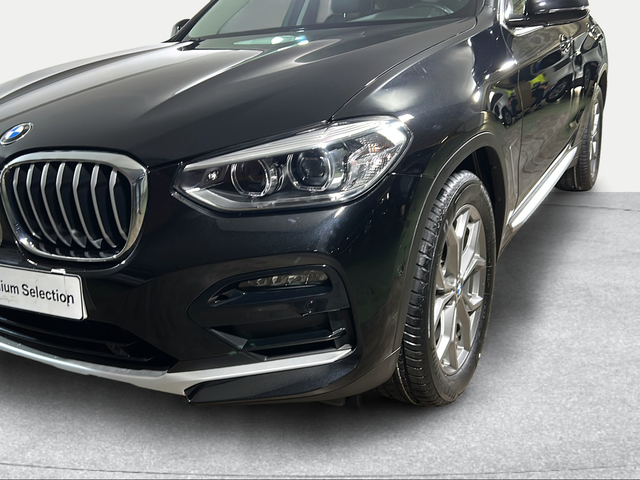 BMW X4 xDrive20d color Negro. Año 2020. 140KW(190CV). Diésel. En concesionario San Pablo Motor | Su Eminencia de Sevilla