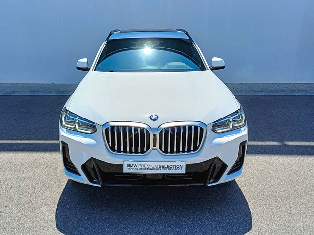 BMW X3 xDrive20d color Blanco. Año 2025. 140KW(190CV). Diésel. En concesionario Barcelona Premium -- GRAN VIA de Barcelona