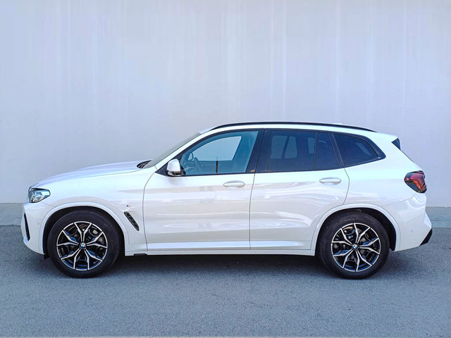 BMW X3 xDrive20d color Blanco. Año 2025. 140KW(190CV). Diésel. En concesionario Barcelona Premium -- GRAN VIA de Barcelona