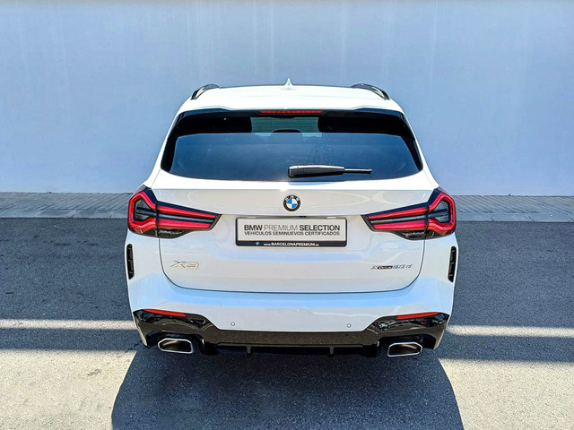 BMW X3 xDrive20d color Blanco. Año 2025. 140KW(190CV). Diésel. En concesionario Barcelona Premium -- GRAN VIA de Barcelona