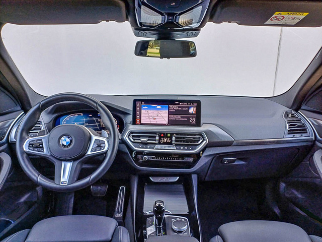 BMW X3 xDrive20d color Blanco. Año 2025. 140KW(190CV). Diésel. En concesionario Barcelona Premium -- GRAN VIA de Barcelona