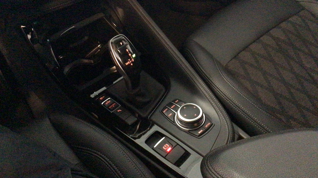 BMW X1 sDrive18d color Gris. Año 2019. 110KW(150CV). Diésel. En concesionario BYmyCAR Madrid - Alcalá de Madrid