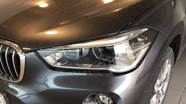 BMW X1 sDrive18d color Gris. Año 2019. 110KW(150CV). Diésel. En concesionario BYmyCAR Madrid - Alcalá de Madrid