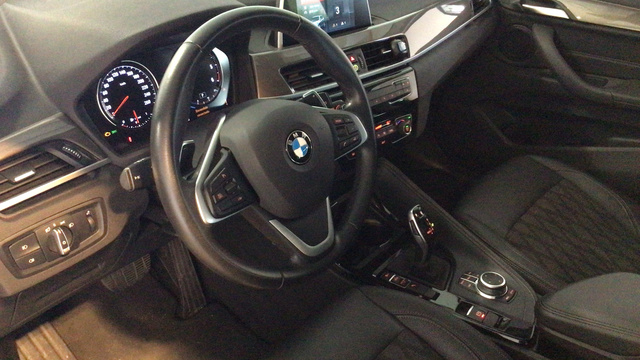 BMW X1 sDrive18d color Gris. Año 2019. 110KW(150CV). Diésel. En concesionario BYmyCAR Madrid - Alcalá de Madrid
