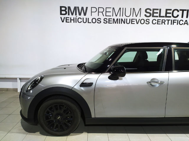 fotoG 12 del MINI MINI 5 Puertas Cooper 100 kW (136 CV) 136cv Gasolina del 2024 en Alicante