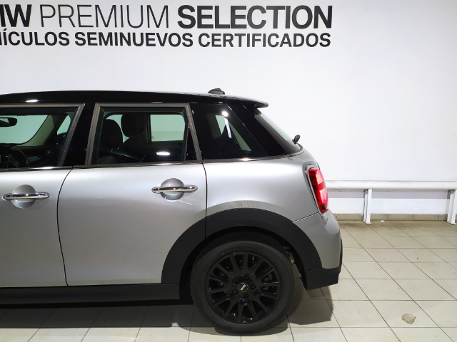 fotoG 13 del MINI MINI 5 Puertas Cooper 100 kW (136 CV) 136cv Gasolina del 2024 en Alicante