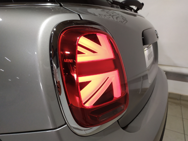 fotoG 15 del MINI MINI 5 Puertas Cooper 100 kW (136 CV) 136cv Gasolina del 2024 en Alicante