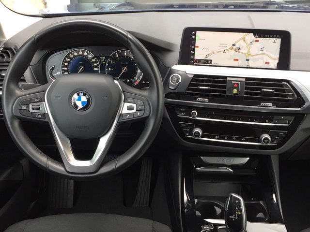 BMW X3 xDrive20i color Azul. Año 2018. 135KW(184CV). Gasolina. En concesionario Grünblau Motor (Bmw y Mini) de Cantabria