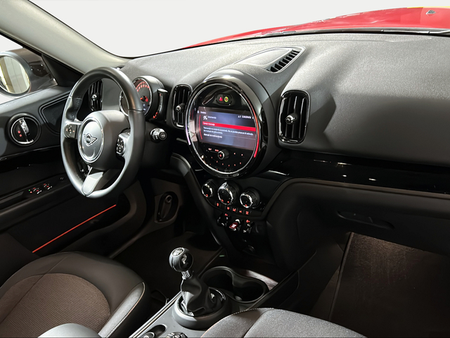 fotoG 7 del MINI MINI Countryman Cooper 100 kW (136 CV) 136cv Gasolina del 2022 en Sevilla