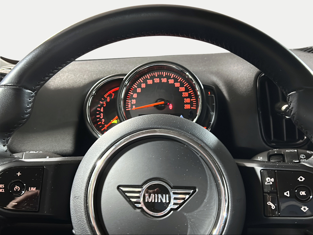 fotoG 13 del MINI MINI Countryman Cooper 100 kW (136 CV) 136cv Gasolina del 2022 en Sevilla